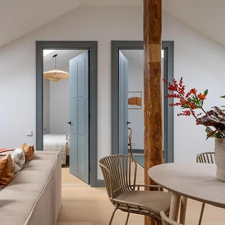 Warm 2bd Centre *
